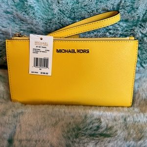 Michael Kors Jet Set Travel